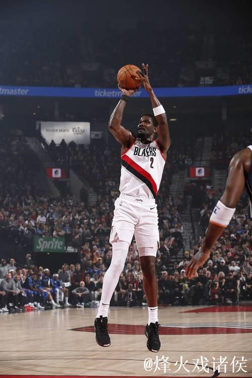 艾顿17+18统治内线 湖人11胜0负定律再续辉煌